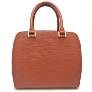 Pre-owned Leather handbags