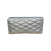 Pre-owned Leather clutches