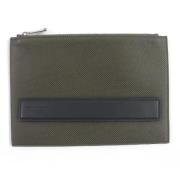 Pre-owned Leather clutches