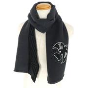 Pre-owned Wool scarves