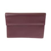 Pre-owned Leather clutches