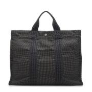 Pre-owned Fabric totes