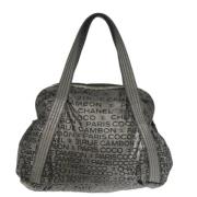 Pre-owned Leather handbags