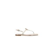 Gull Metallic Flate Sandaler med Distinkt Spenne