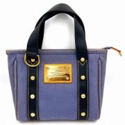 Pre-owned Canvas handbags