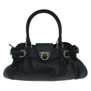 Pre-owned Leather handbags