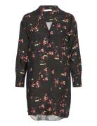 Dress In Carp Print W. Revert Detai Black Coster Copenhagen