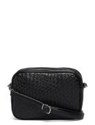 Pcsomina Braided Camera Cross Body Black Pieces