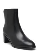 Cassie Burnished Leather Bootie Black Lauren Ralph Lauren