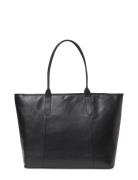 Parisa Black Saddler