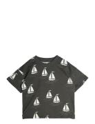 Sailing Boats Aop Ss Tee Black Mini Rodini