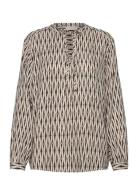 Blouse From Freequent In A Light Material With A Contrasted Look In Th...