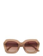 Gwen Sahara Accessories Sunglasses D-frame- Wayfarer Sunglasses Brown ...
