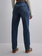 Pieces - Straight leg jeans - Medium Blue Denim - Pcbella Hw Tap Ank J...