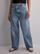 Only - Wide leg jeans - Medium Blue Denim - Onlecho Mw Wide Uneaven Cl...