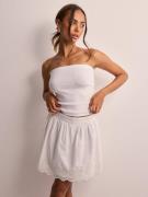 Only - Miniskjørt - Bright White - Onllou Life Emb Flowy Skirt Ptm - S...