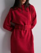 Only - Rød - Onlbella Ls Belt Dress Ex Knt