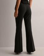 Nelly - Svart - Party Flare Pants