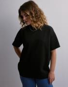 Pieces - Svart - Pcskylar Ss Oversized Tee Noos