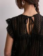Nelly - Svart - Lovely Blouse Top