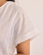 Pieces - Hvit - Pcafie Ss Reversible Lace Top Sww