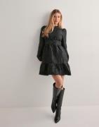 Vero Moda - Svart - Vmsulle L/S Short Dress Wvn Pa