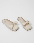 Nelly - Hvit - Slip In Bow Sandal