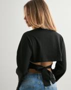 Nelly - Svart - Open Back Tie LS Top