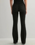 Nelly - Svart - Lace Flare Pants