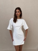 Nelly - Hvit - Shaped Short Sleeve Dress