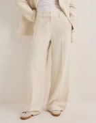 Nelly - Hvit - Mid Waist Wide Suit Pants