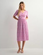 Pieces - Blomstrete - Pctala Ss Midi Dress Noos Bc