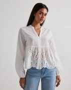 Only - Hvit - Onldewina Ls V-Neck Anglaise Shirt