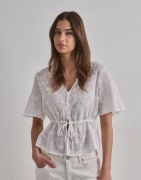 Pieces - Hvit - Pcnolax 2/4 Top Wvn